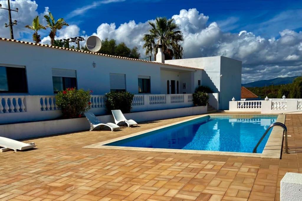 Blue Skies Villas 1&2 Mexilhoeira Grande ภายนอก รูปภาพ